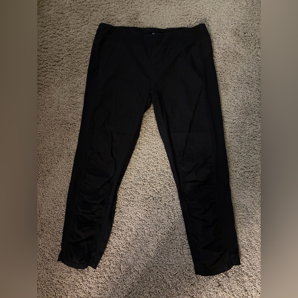 XCVI Wearables Geyser cropped pants/leggings.
